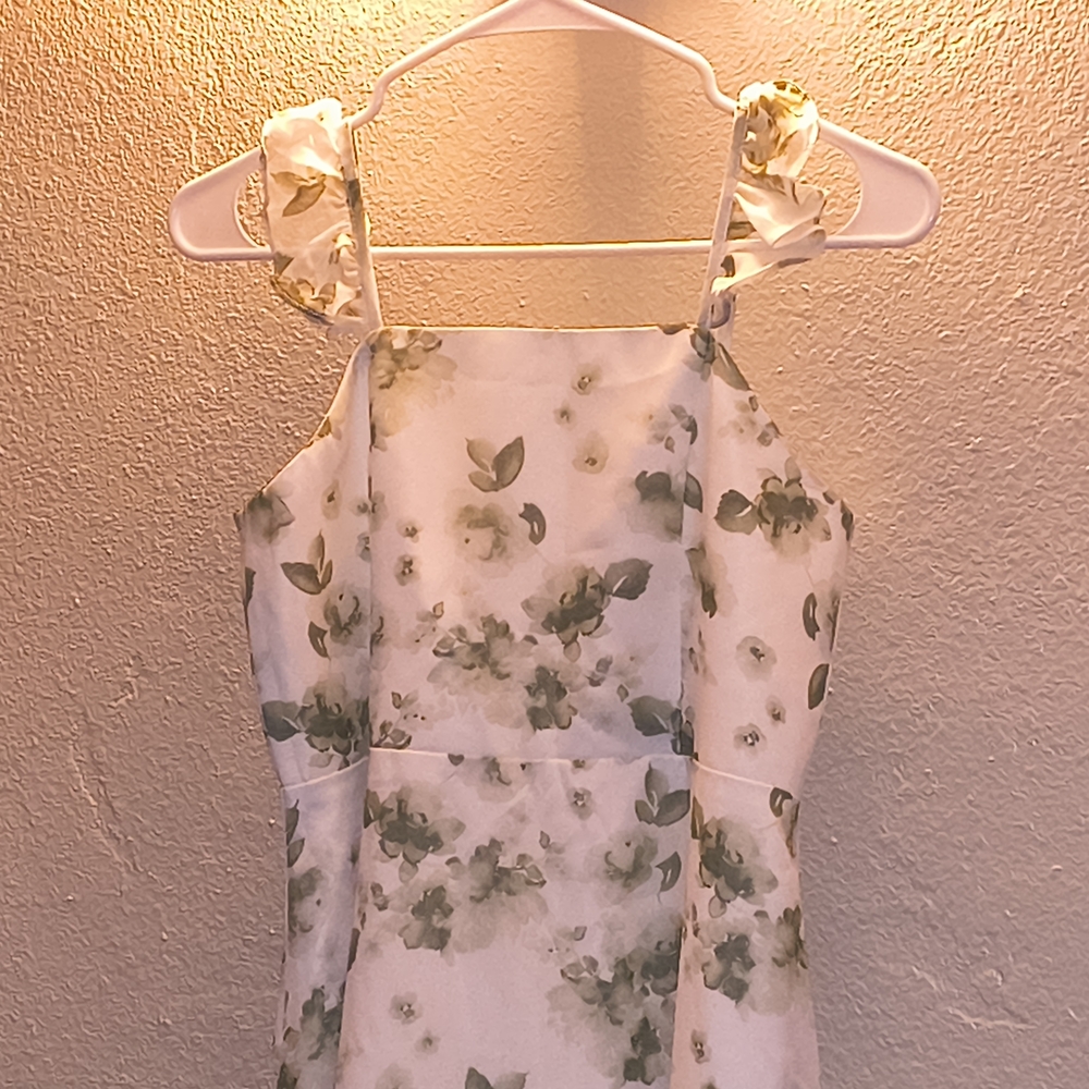 JJ's House Green and White Floral Dress